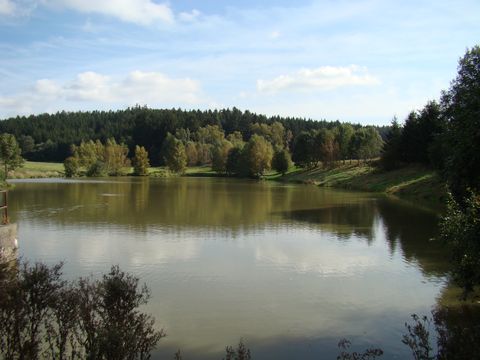rybník v údolí Hostinky