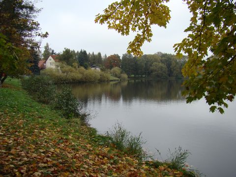 barevný podzim u novoměstských rybníků
