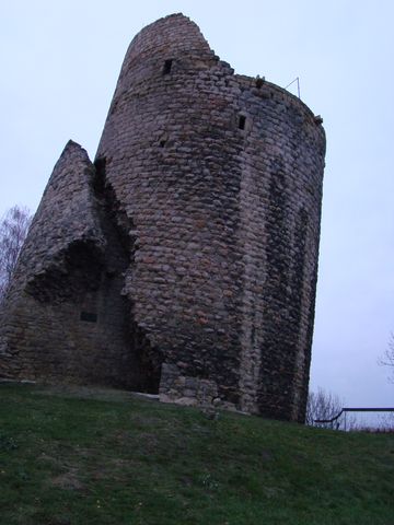 sikmá věz hradu Michalovice