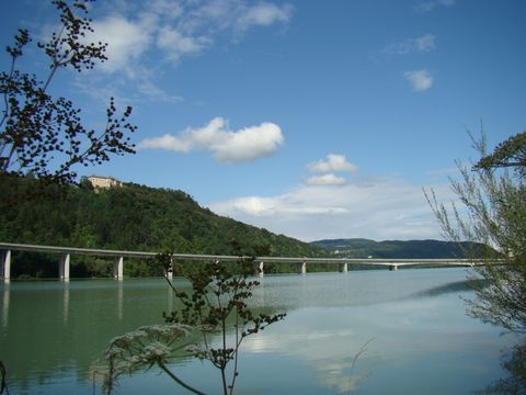 mohutná řeka Dráva
