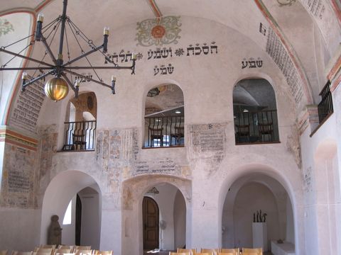 západní stěna synagogy