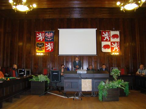sál zastupitelů na jihlavské radnici