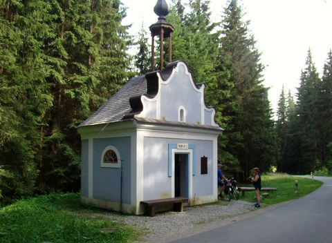 kaple sv. Anny v Borových Ladech