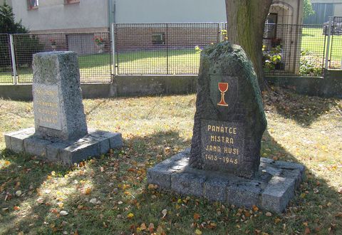 památníky v Draženově
