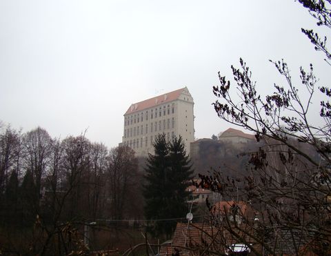 pohled na plumlovský zámek od Křenůvského potoka