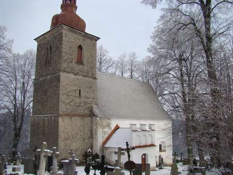 kostel v Petrovicích