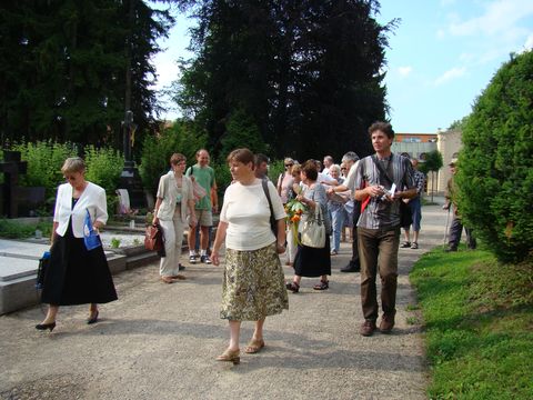 zástupci odborů KČT z celé oblasti Vysočina se seąli na jihl.ústředním hřbitově