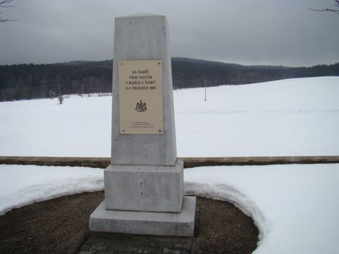 památník padlým v bitvě v roce 1805