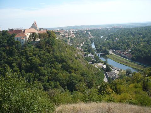pohled z Hradistě na hrad a město