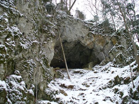 jeskyně v Pustém ľlebu