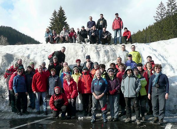účastníci lyžařského zájezdu na Výrovku 2012