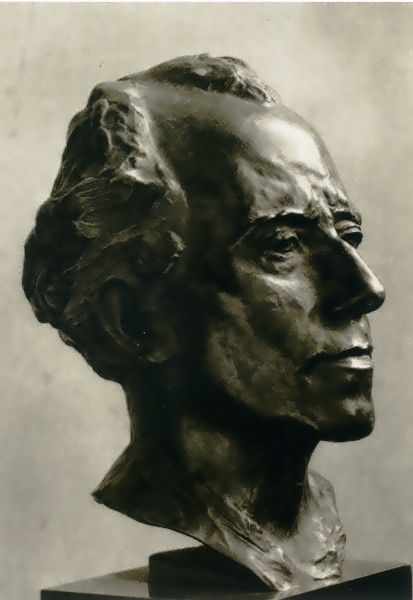 busta GM vytvořená Augustem Rodinem v roce 1909