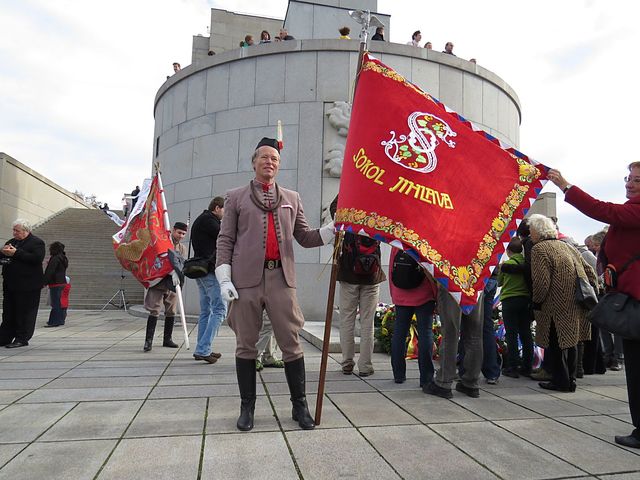 prapor Sokola Jihlava; www.svatosi.cz