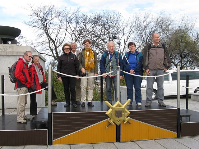 jihlavští turisté na vítkovské tribuně; foto Míla Bradová