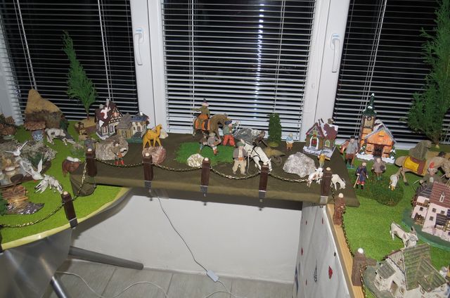 veranda domu je v tomto období cílem mnoha návštěvníků; www.svatosi.cz