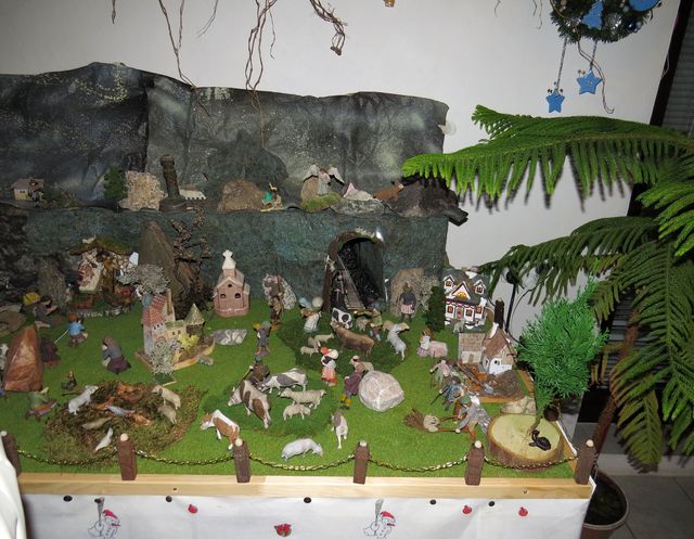 Varhaníkův betlém v Rantířově; www.svatosi.cz