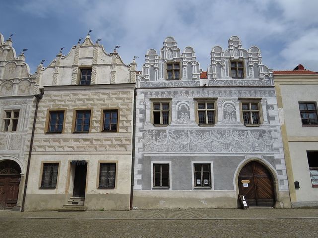 historické domy na Horním náměstí ve Slavonicích - sgrafita z roku 1559