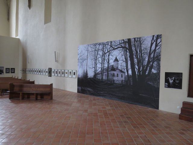 výstavní prostor v kostele sv. Kříže v Jihlavě - osmimetrová reprodukce "Petrkov"