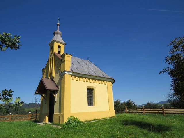 kaple sv. Anny na vrchu nad Brumovem