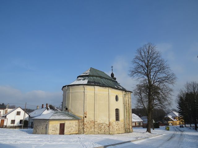 kostel sv. Rodiny v Mirošově