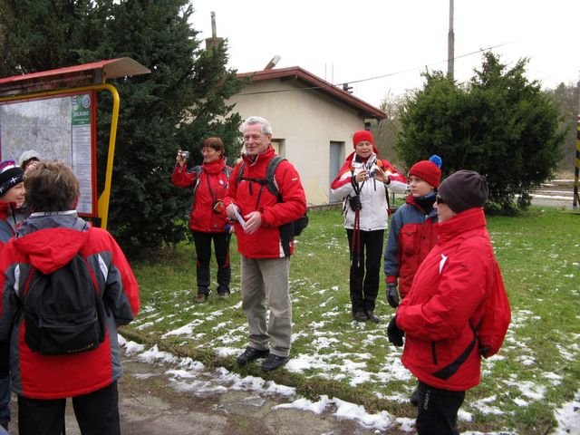 Mirek vítá účastníky a informuje o následujícím programu; foto J. Daňhel