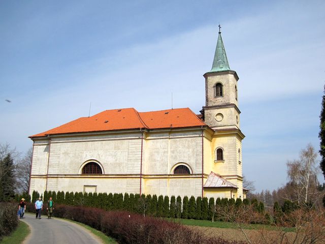 kostel sv. Maří Magdaleny ve Včelákově