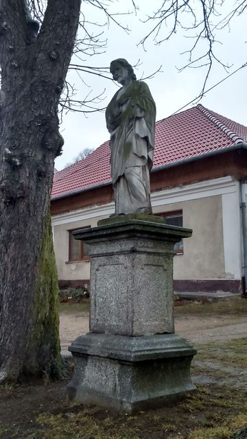 socha sv. Josefa je dílem Antonína Suchardy; foto Silva Poukarová