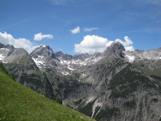 nejvyšší hora Allgäuských Alp je Großer Krottenkopf
