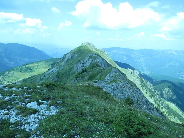 vrch Bandera, 2 211 m