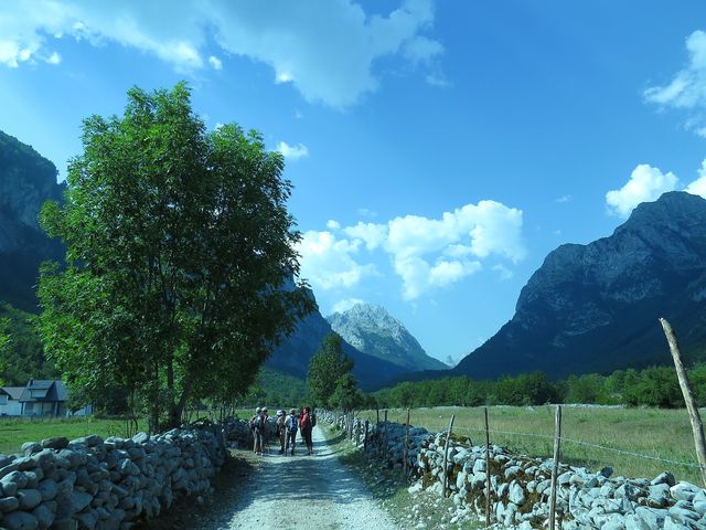 údolí Ropojana spojuje Černou Horu a Albánii
