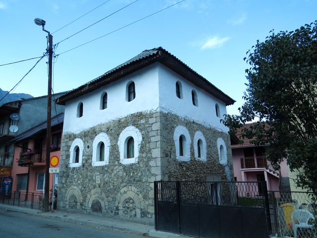 historická stavba v Gusinje