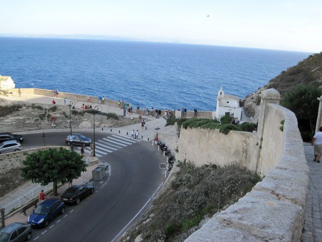 kaple sv. Rocha na terase nad mořem