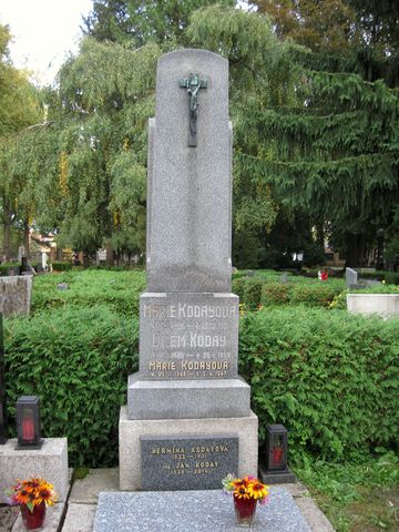 hrob rodiny Kodayovy; www.svatosi.cz