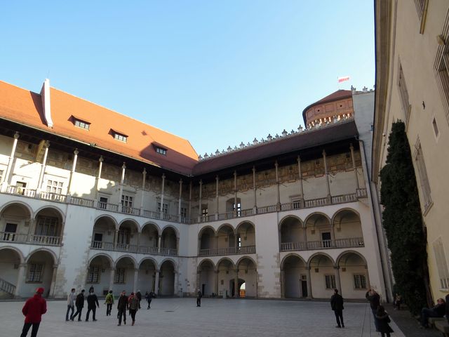 arkádové nádvoří královského hradu Wawel