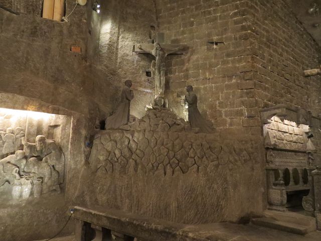 sochařská výzdoba kaple sv. Kingy, patronky "bílých" horníků