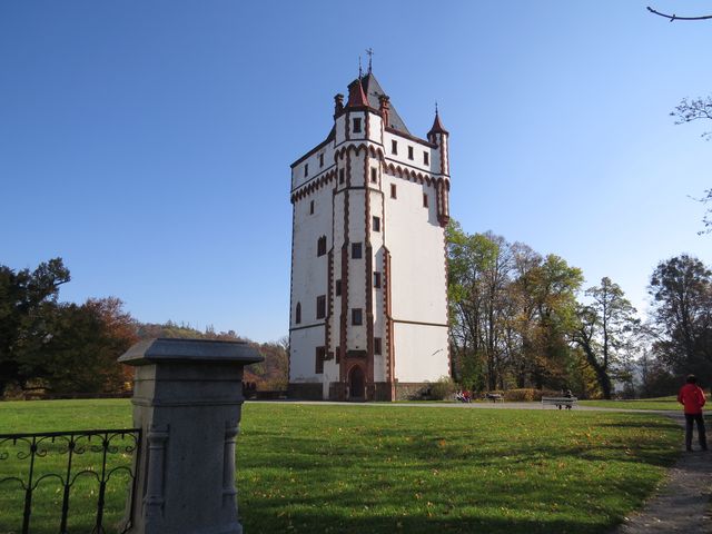 za Bílou věží začíná vzácný park vybudovaný na začátku 19. století