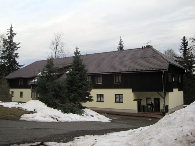 Prášilská chata KČT v lednu 2016; www.svatosi.cz