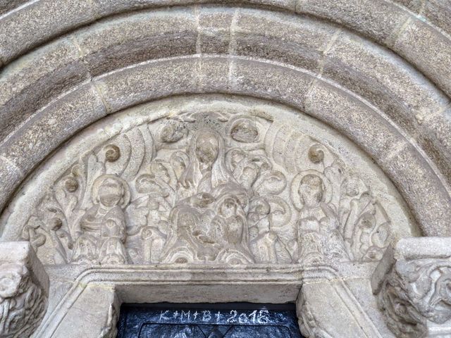 starobylý portál chrámu sv. Jana Křtitele v Měříně