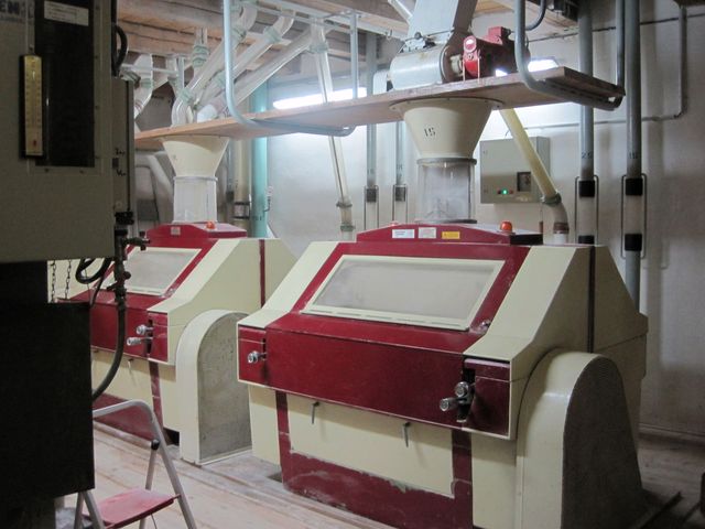 mlýn vyrobí asi 400 tun mouky měsíčně mlýn vyrobí asi 400 tun mouky měsíčně