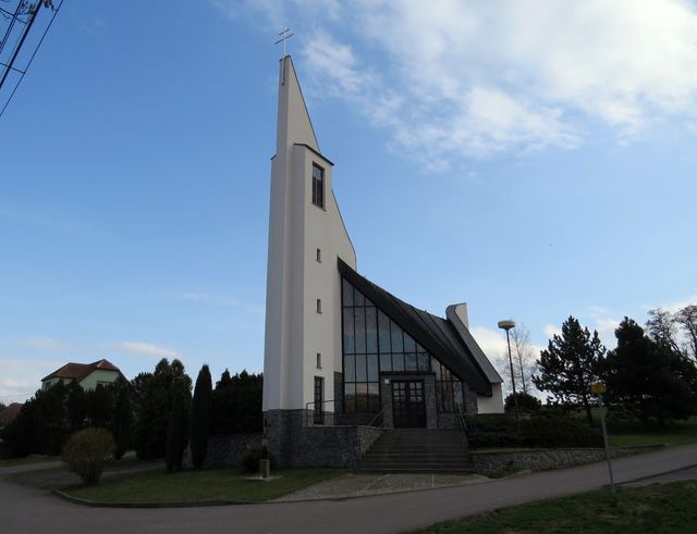 kostel sv. Ludmily v Horní Libochové