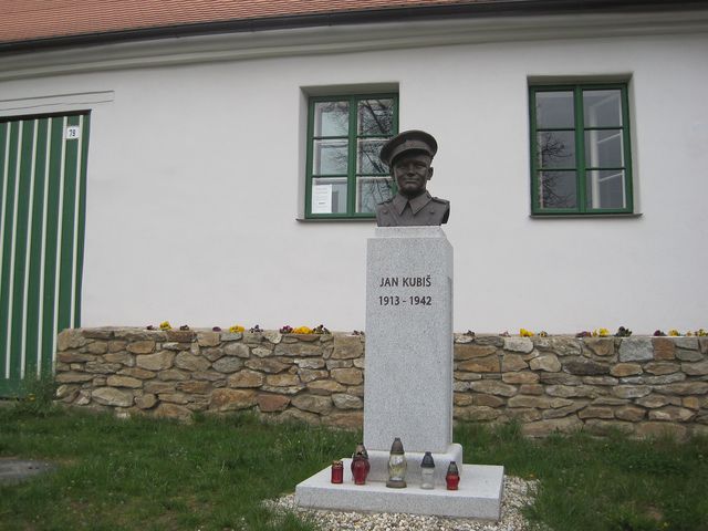 Jan Kubiš provedl 27.5.1942 atentát na Reinharda Heydricha