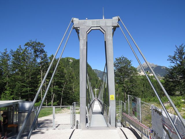 most je dlouhý přes 400 metrů