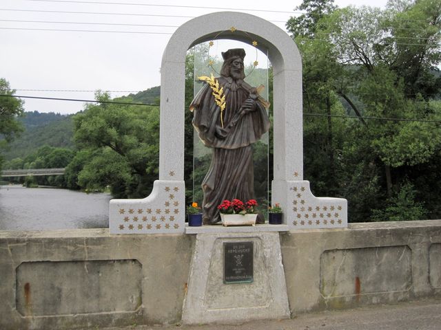 sv. Jan Nepomucký na mostě přes Otavu v Čepicích