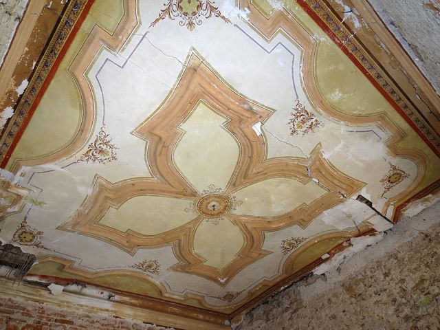 jako zázrakem se zachoval krásný renesanční strop