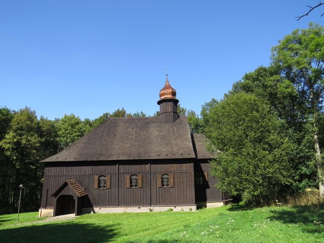 kostel sv. Jana Křtitele byl z bývalých Flájí přestěhován do Českého Jiřetína