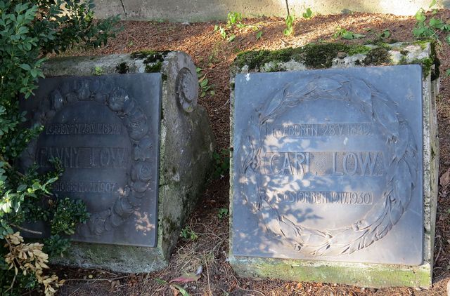 náhrobky Karla Löwa, čestného občana od roku 1917, a jeho manželky Franzisky