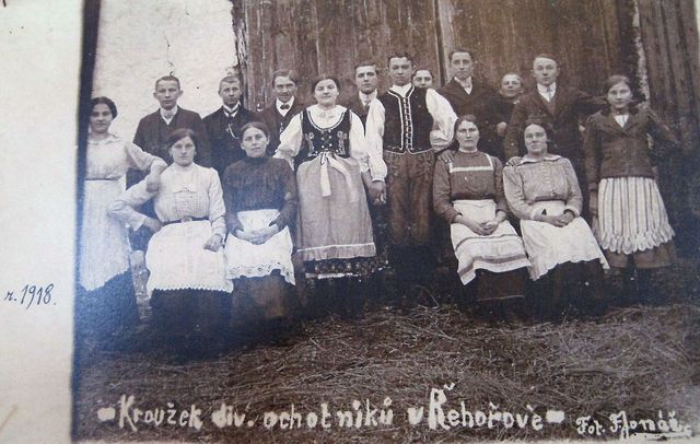 divadelní ochotníci z Řehořova, r.1918