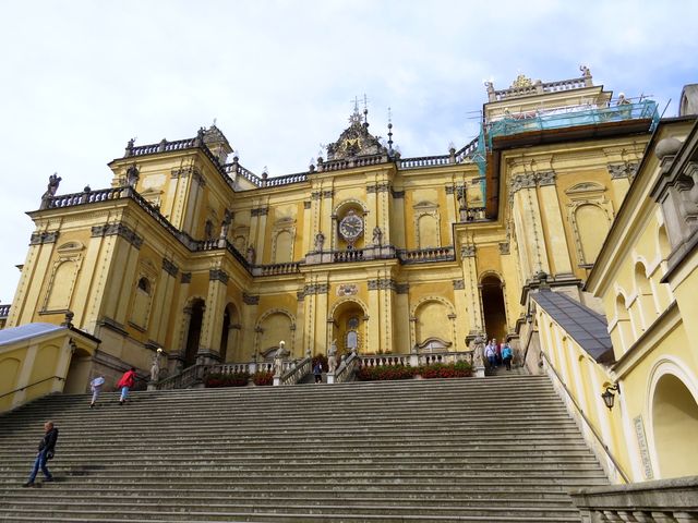 schodiště do baziliky
