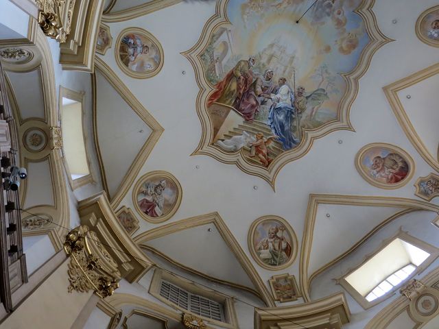 výzdoba klenby baziliky Panny Marie ve Vambeřicích
