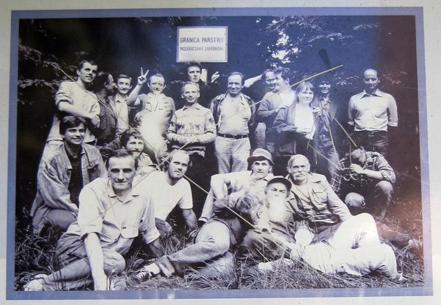 fotografie z infotabule - setkání českých a polských disidentů 1987